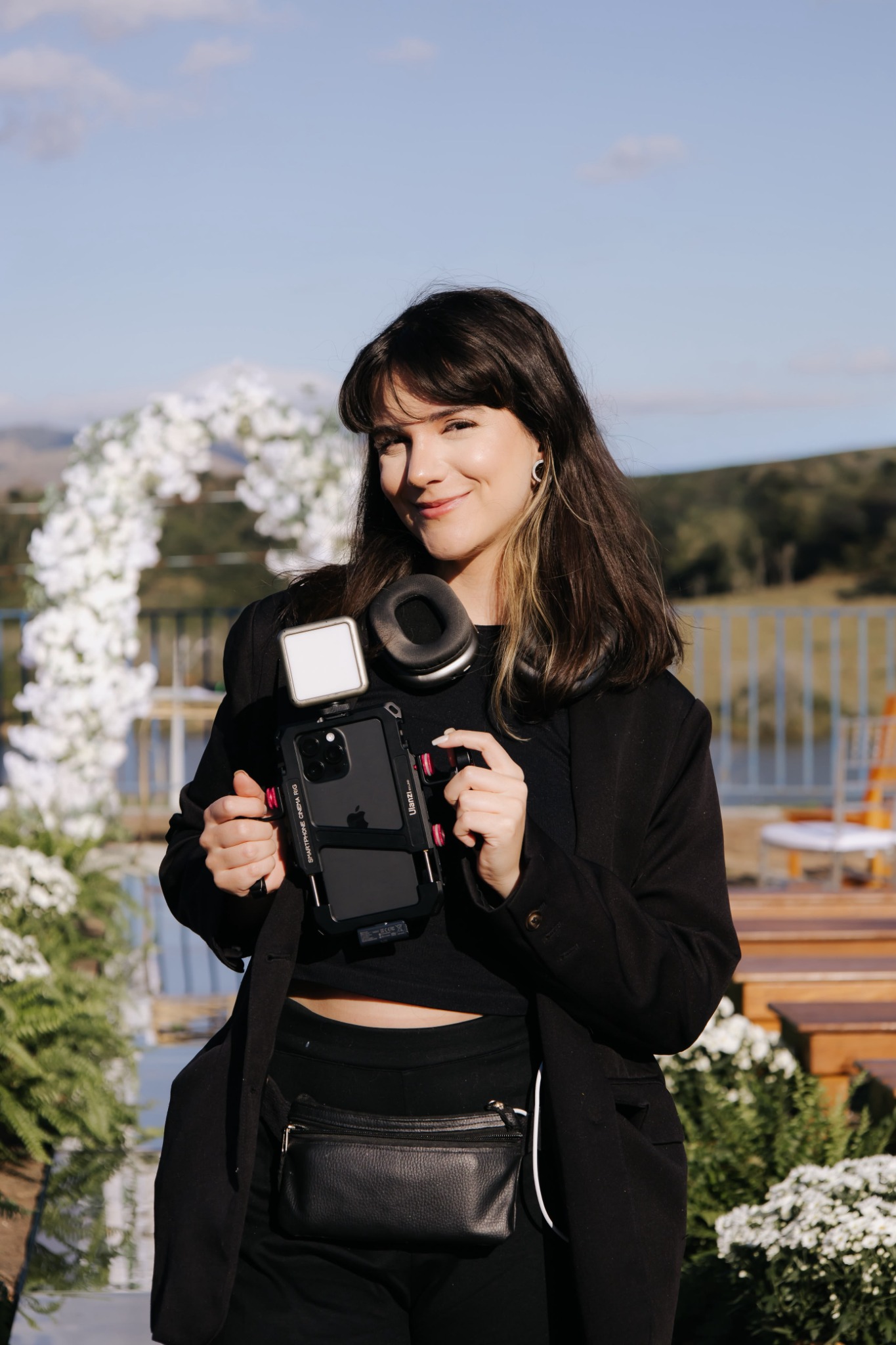 Carolina Sousa com seu equipamento de captação